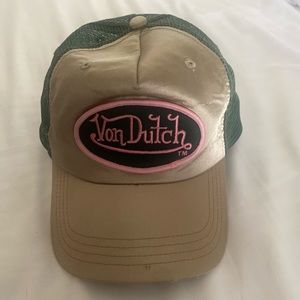 Von Dutch trucker hat